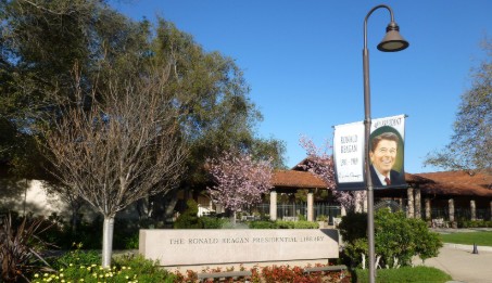 Front of Reagan Library