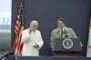 President Ronald Reagan and Pope John Paul II at Fairbanks Airport in Fairbanks, Alaska 05/02/1984 NAID: 75853349